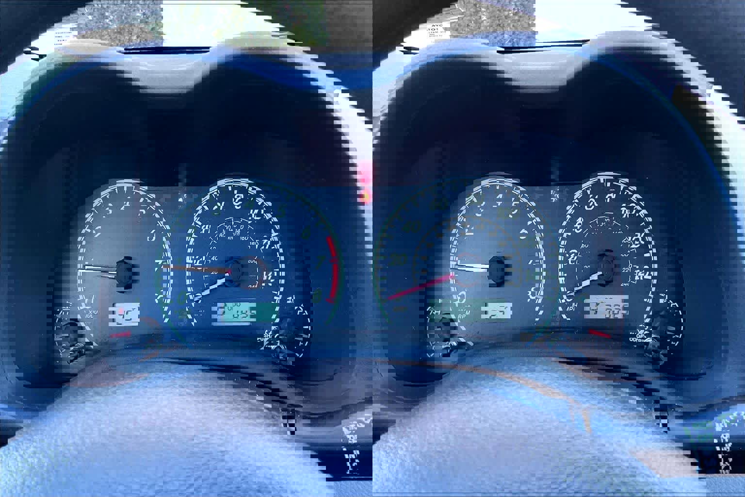 Used 2013 Toyota Corolla LE image 25