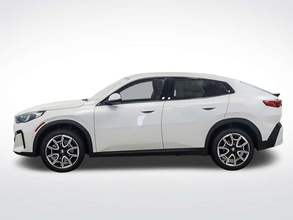 New 2026 BMW X2 xDrive28i w/ Technology Package AWD/4WD image 2