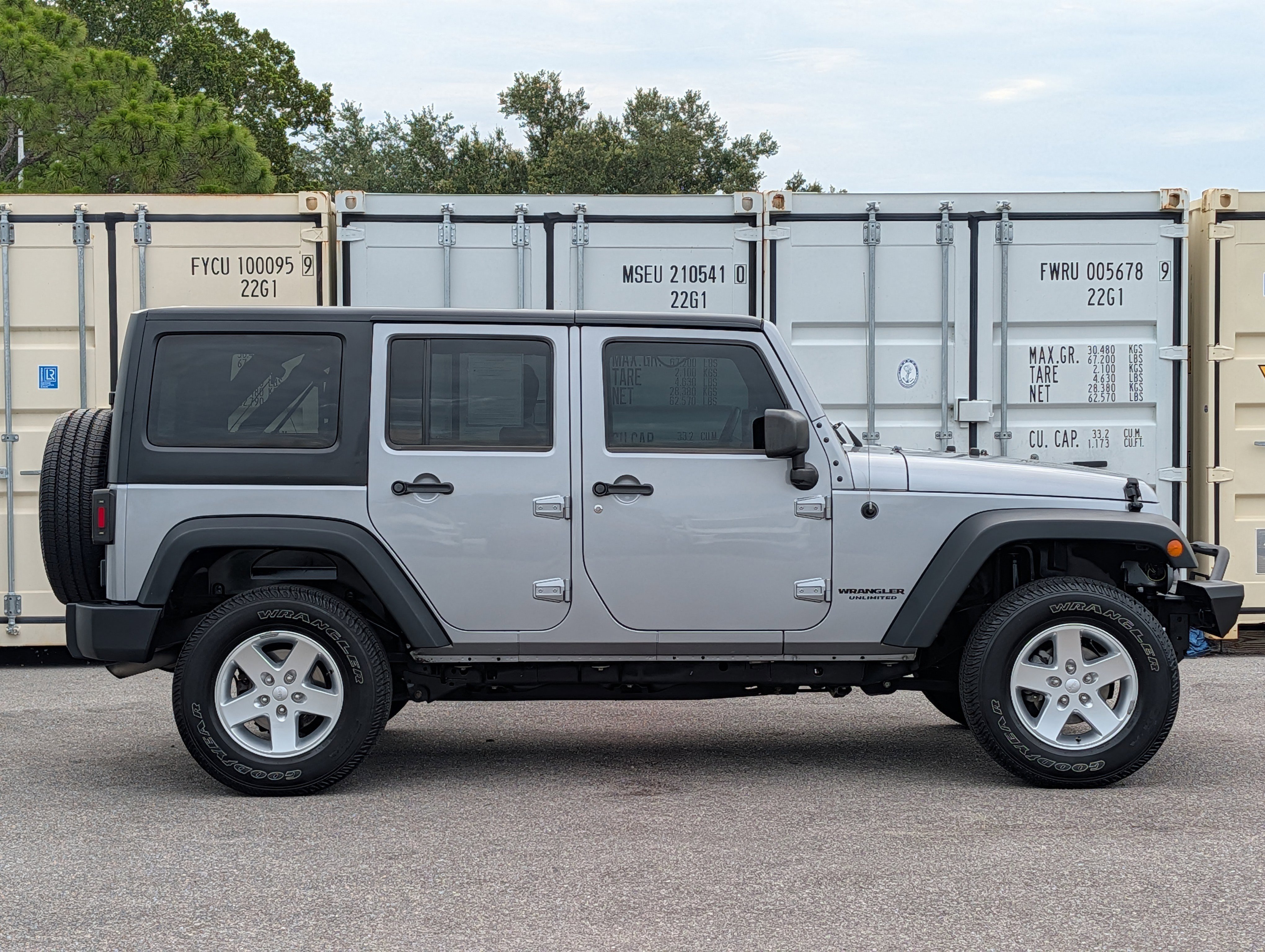 Used 2015 Jeep Wrangler Unlimited Sport w/ Quick Order Package 24S AWD/4WD image 3