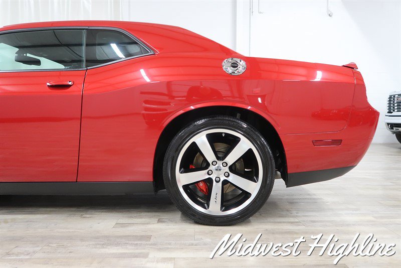 Used 2011 Dodge Challenger SRT8 RWD image 17