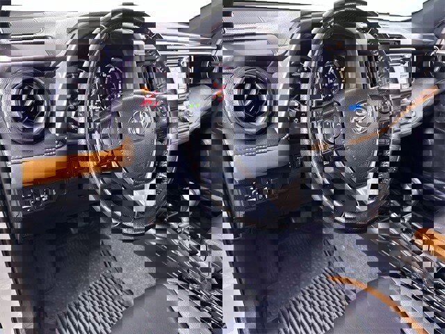 Used 2017 Toyota RAV4 SE w/ Power Extra Value Package image 10