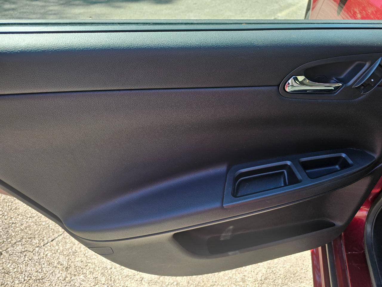 Used 2010 Chevrolet Impala LT w/ Luxury Edition Package FWD image 20