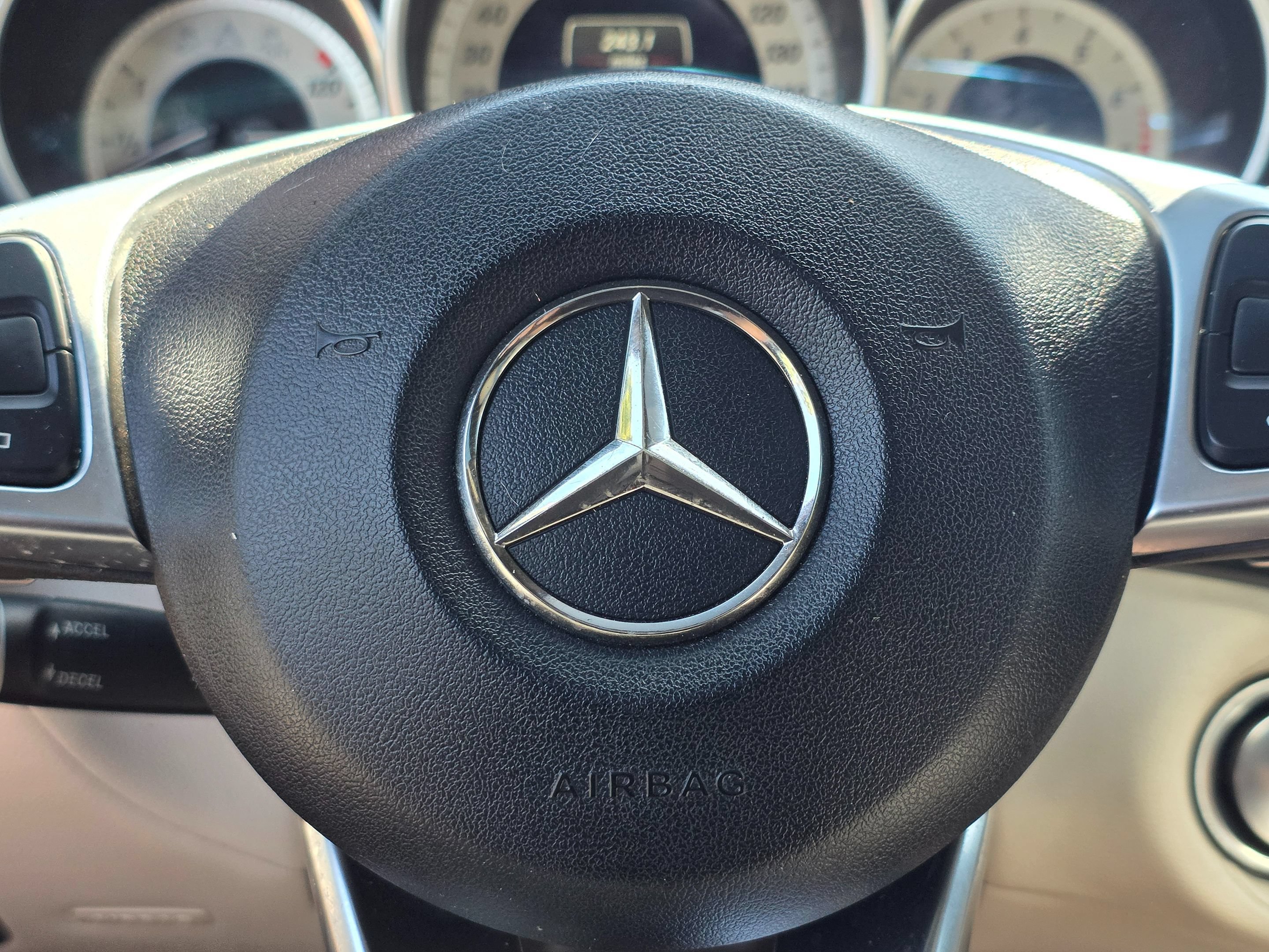 Used 2017 Mercedes-Benz CLS 550 w/ Premium 2 Package image 24