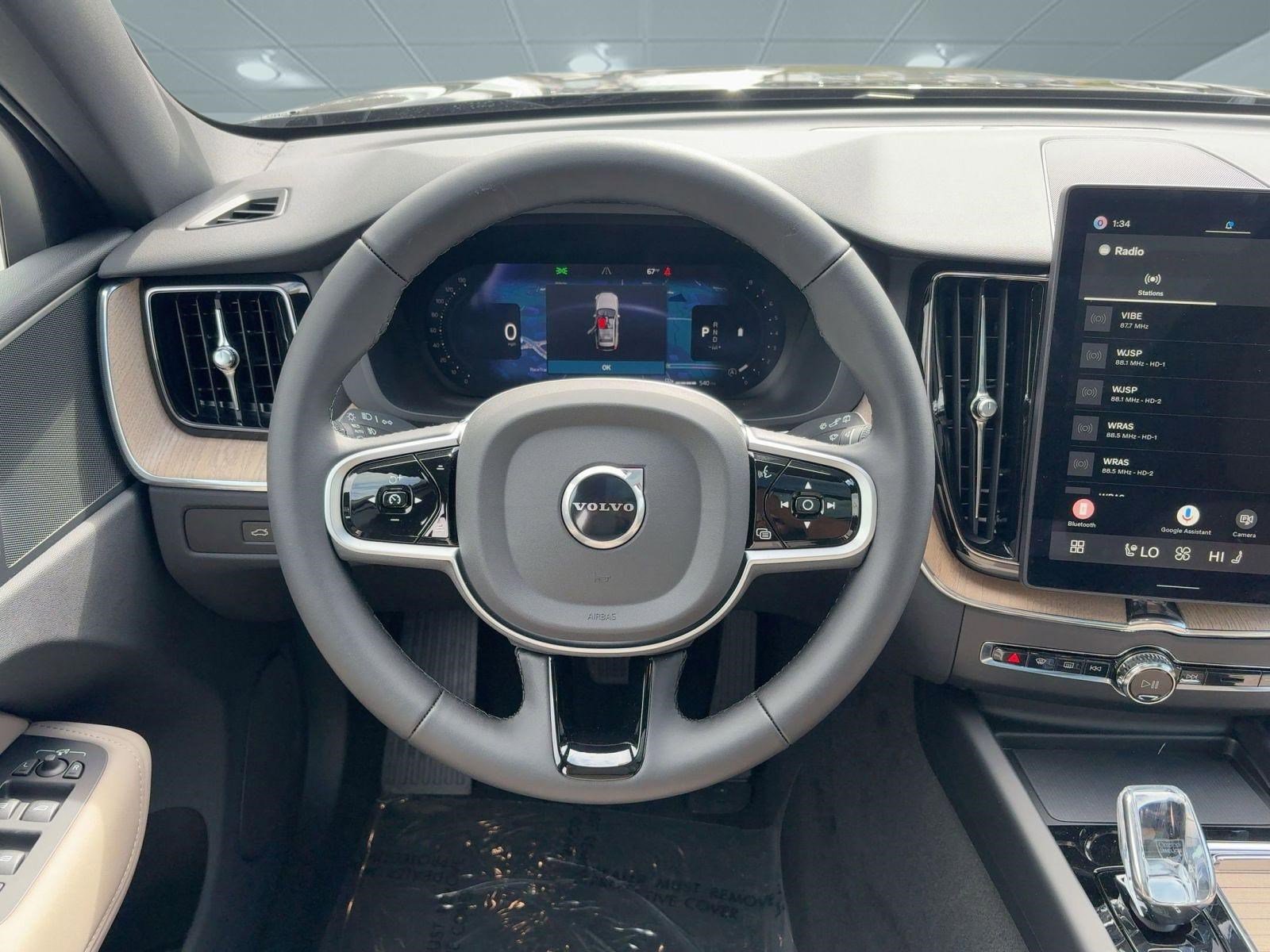 New 2026 Volvo XC60 B5 Plus w/ Protection Package Premier AWD/4WD image 4