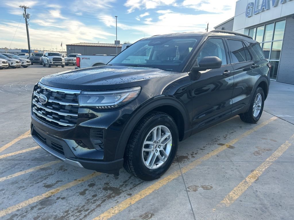 New 2026 Ford Explorer Active image 7