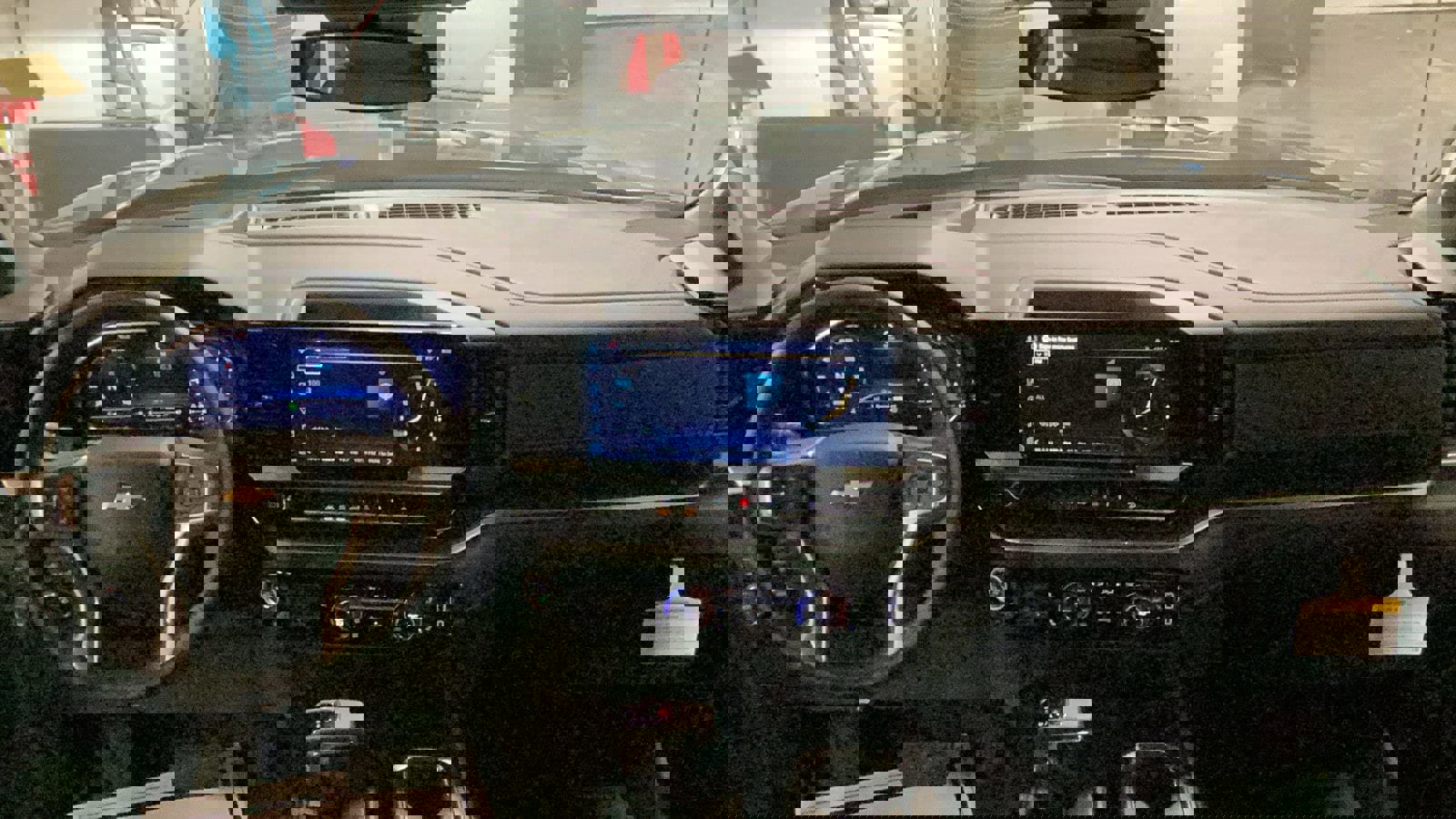 New 2025 Chevrolet Silverado 1500 LT image 14