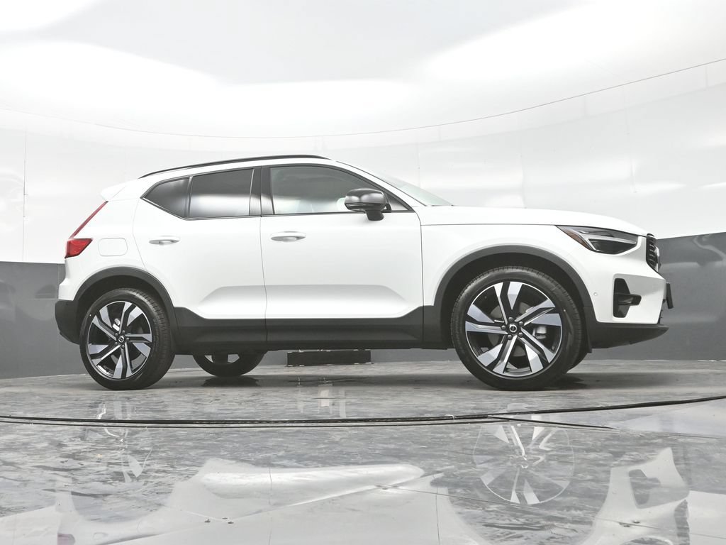 New 2026 Volvo XC40 B5 Ultra w/ Protection Package Premier AWD/4WD image 30