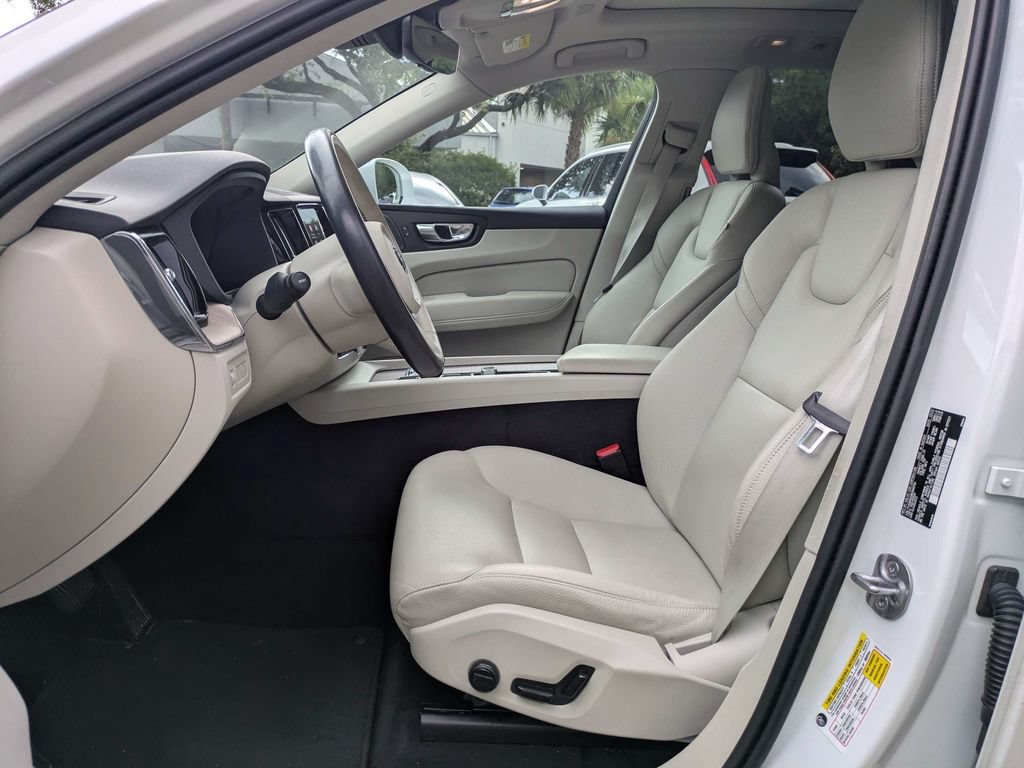 Used 2022 Volvo XC60 T8 Inscription Expression AWD/4WD image 19