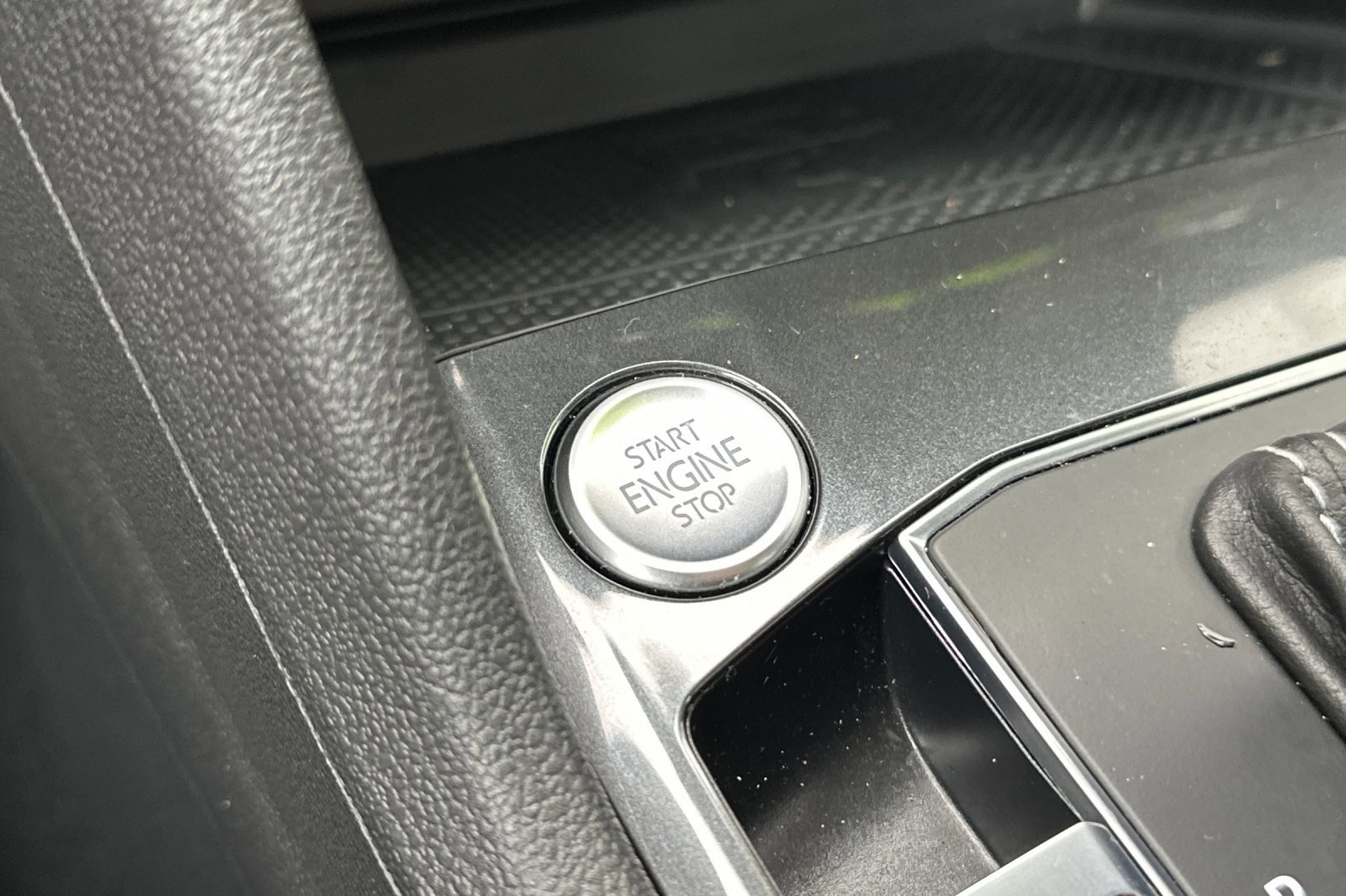 Used 2021 Volkswagen Tiguan S image 24