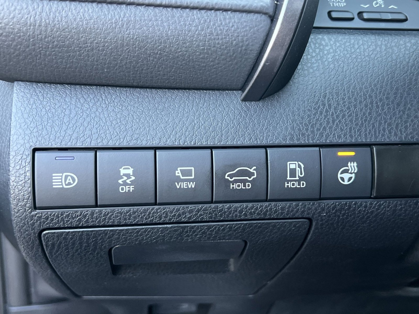 Used 2024 Toyota Camry XSE w/ Navigation Package image 34