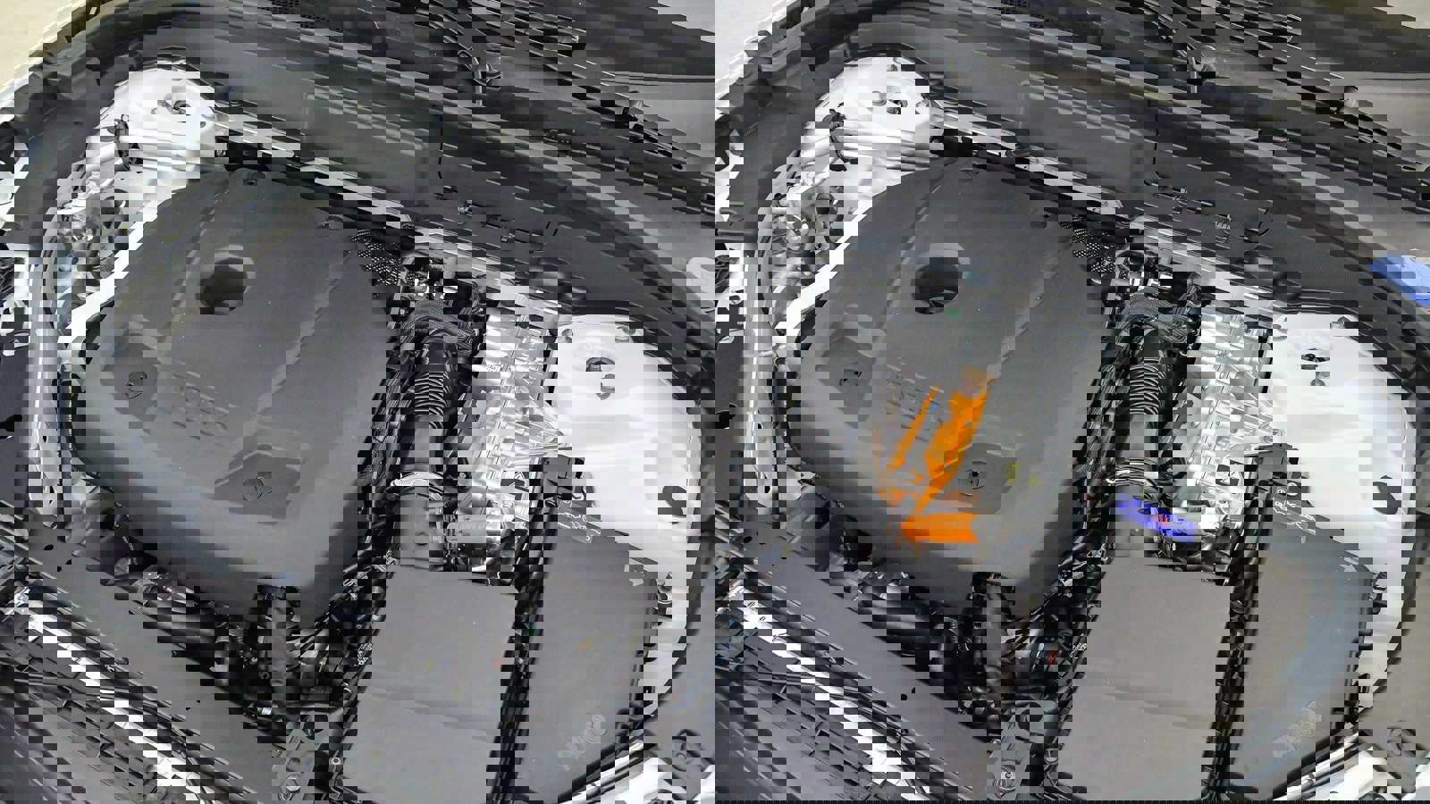 Certified 2025 Volvo XC60 T8 Plus w/ Protection Package Premier image 28