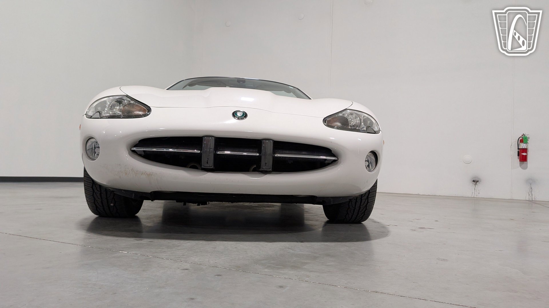 Used 2003 Jaguar XK8 Convertible image 25