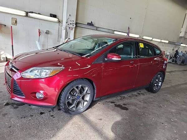 Used 2014 Ford Focus SE w/ Equipment Group 201A FWD image 1