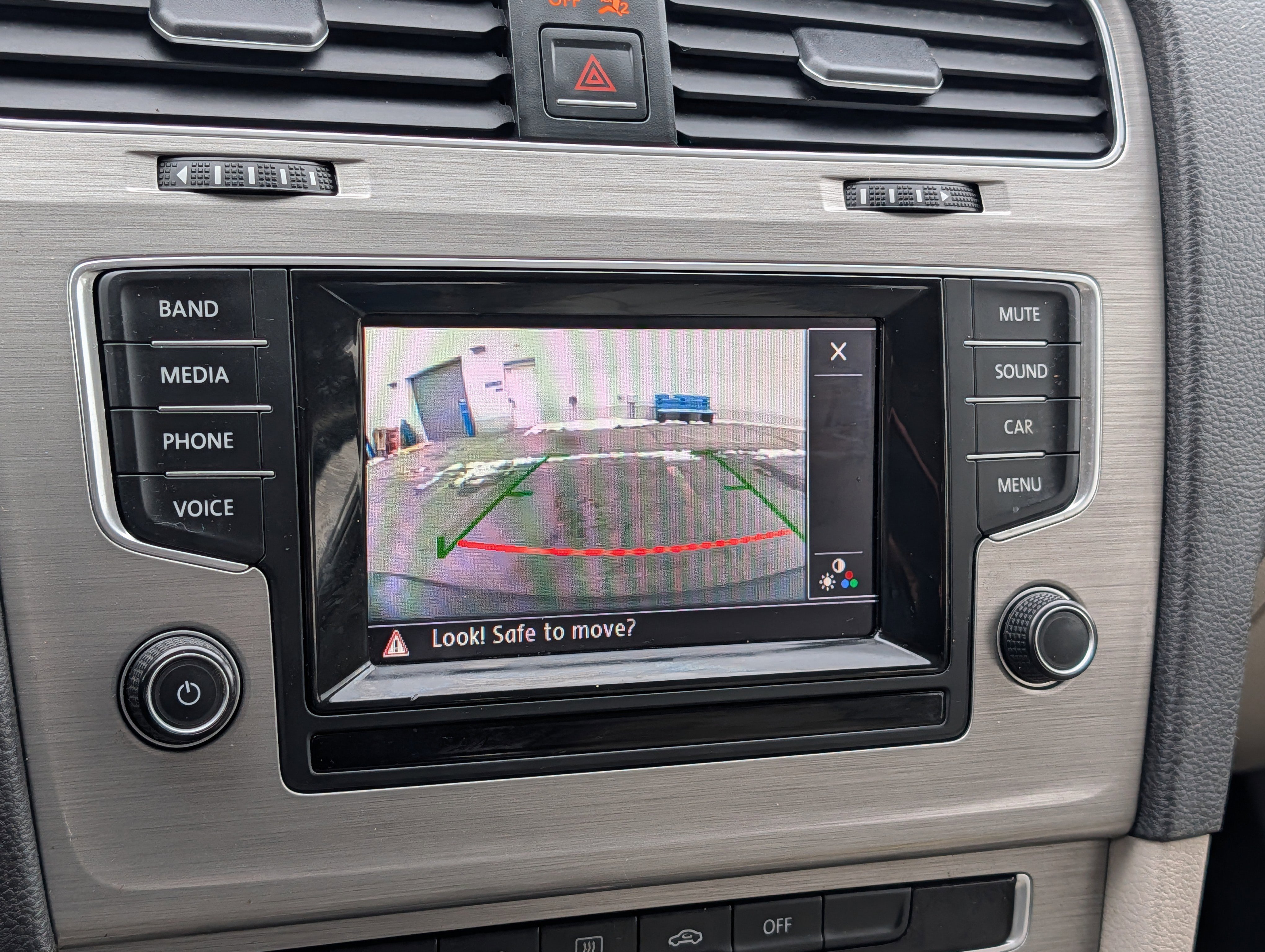 Used 2015 Volkswagen Golf TDI S image 26