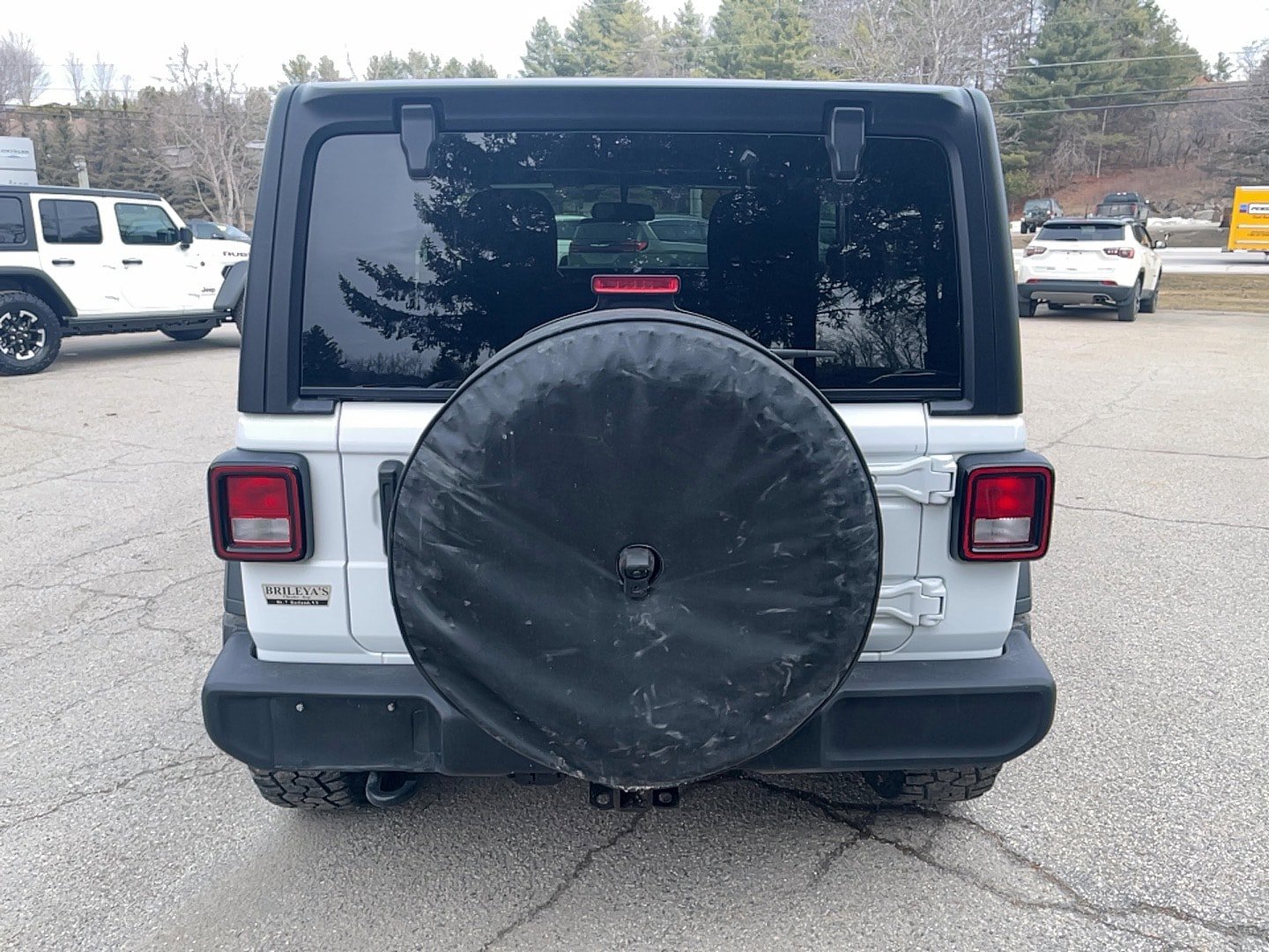 Used 2022 Jeep Wrangler Sport AWD/4WD image 5