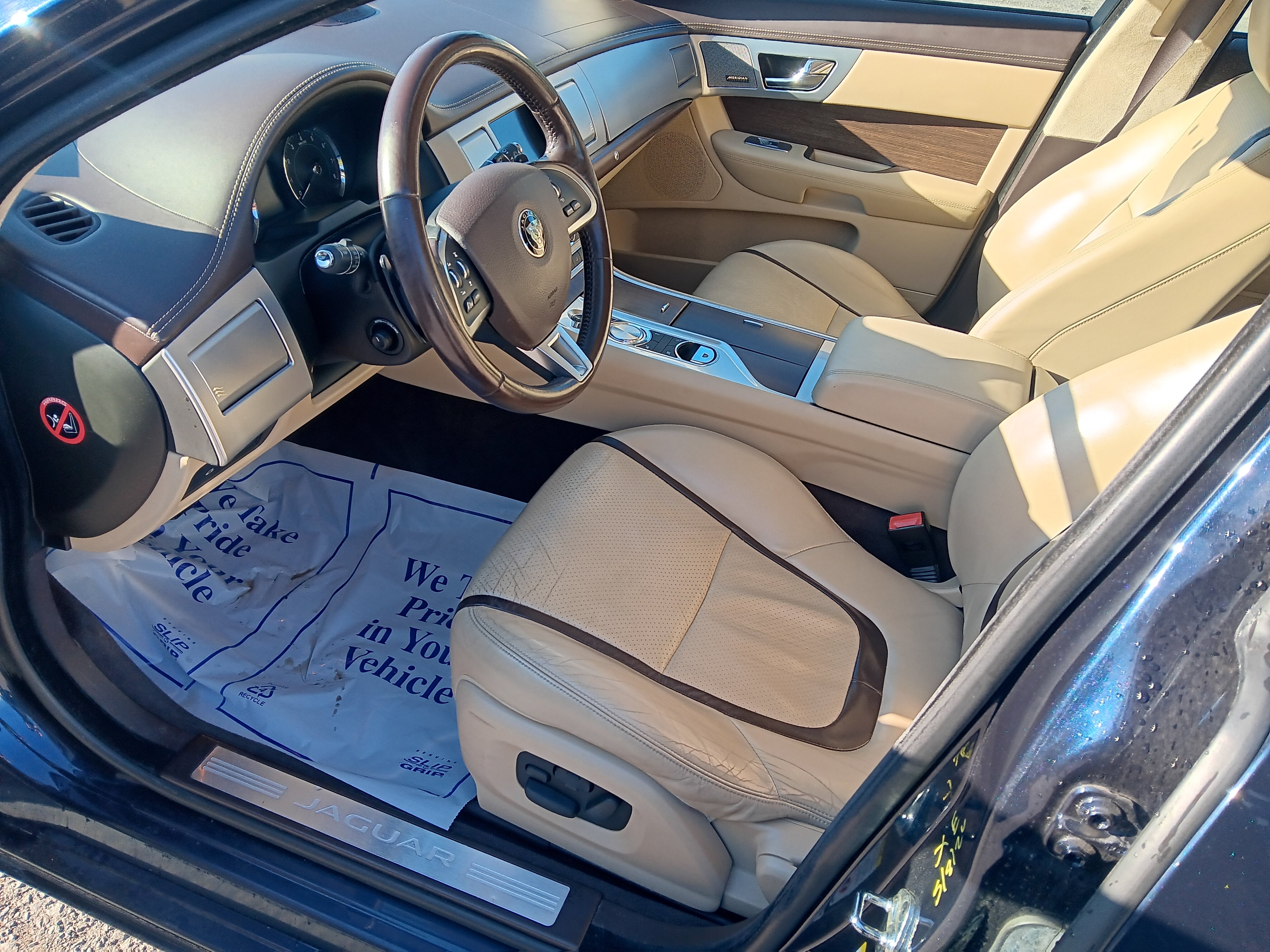 Used 2015 Jaguar XF Portfolio AWD/4WD image 8