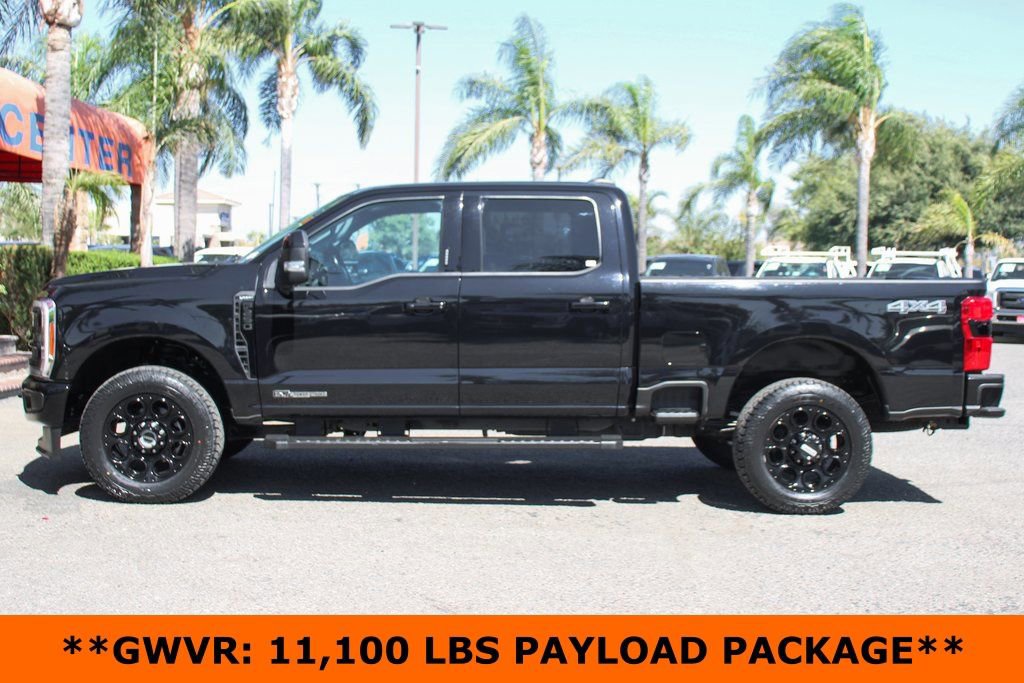 Used 2023 Ford F250 Lariat w/ Black Appearance Package image 5