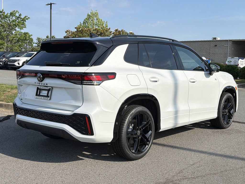 New 2026 Volkswagen Tiguan SE R-Line FWD image 5