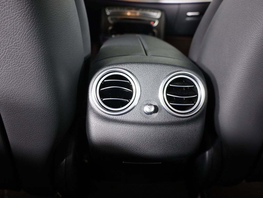 Used 2022 Mercedes-Benz E 450 4MATIC Sedan image 39