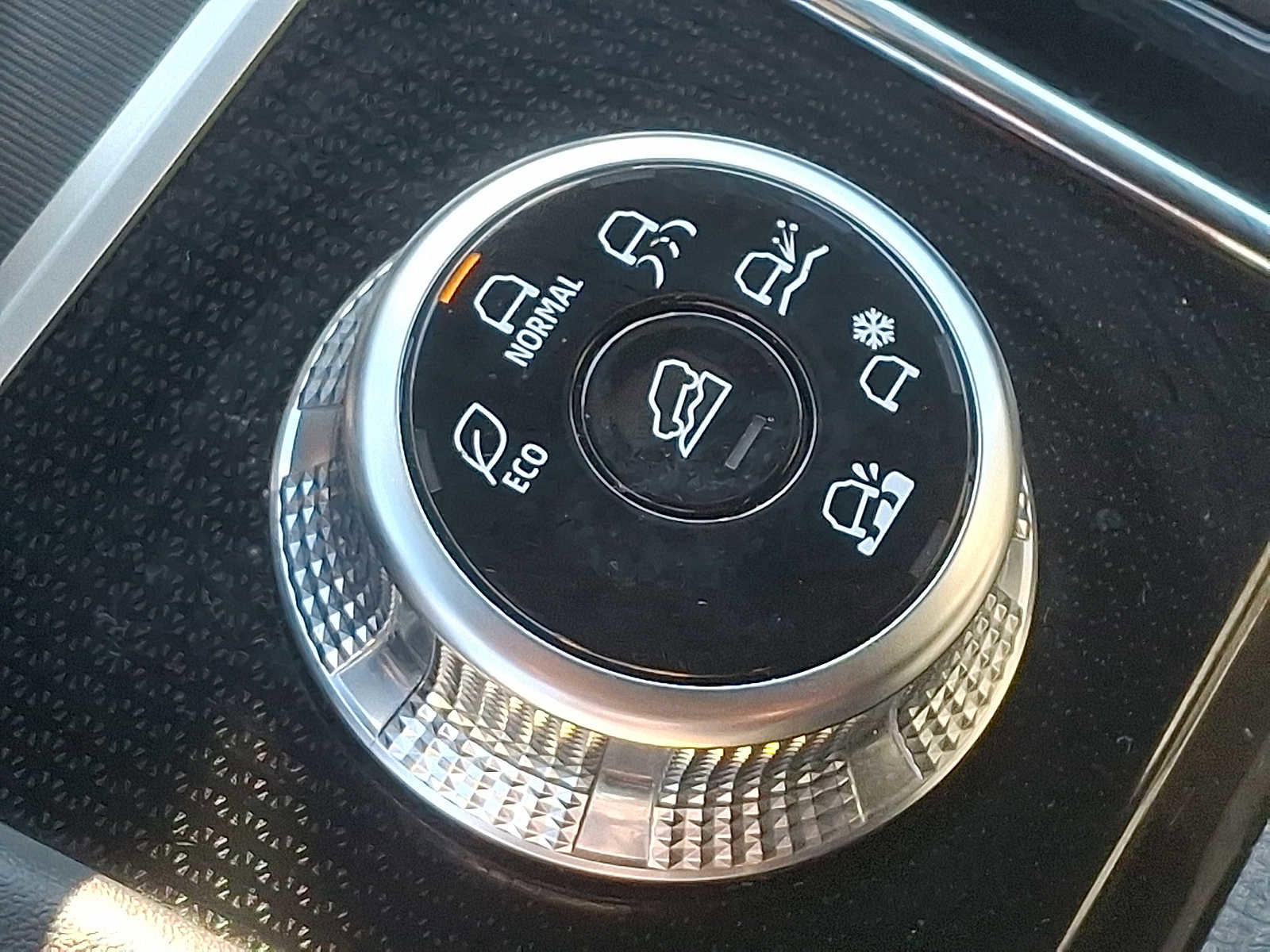 Used 2023 Mitsubishi Outlander SE Black Edition image 24