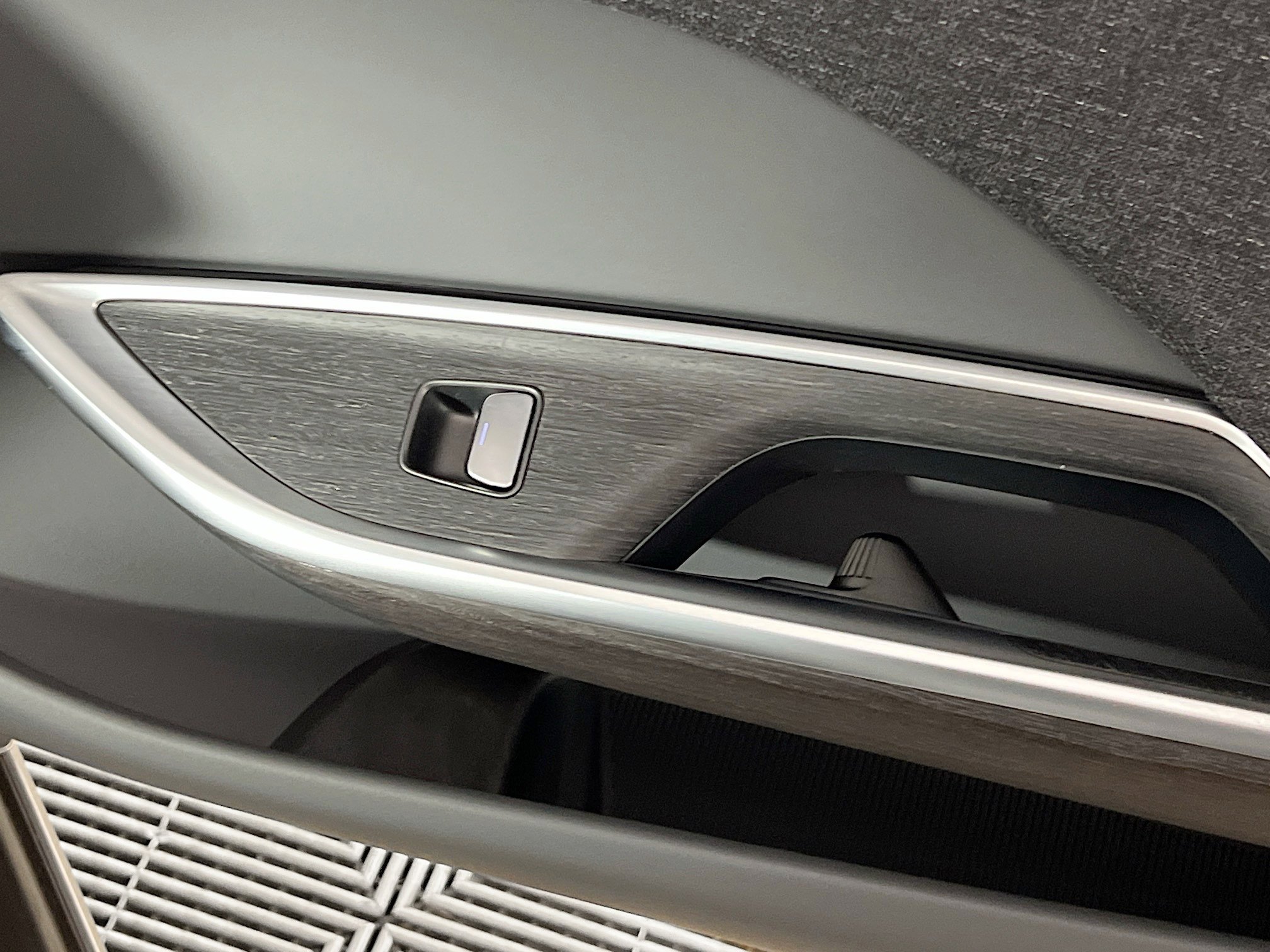 Used 2023 Lucid Air Pure image 31