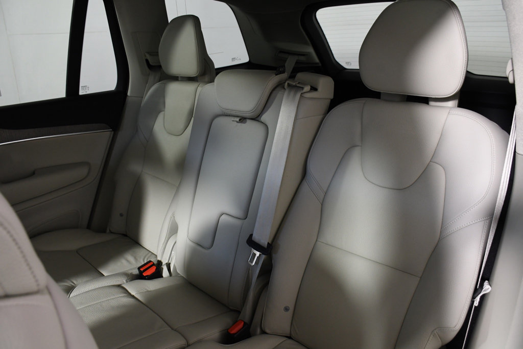 Used 2023 Volvo XC90 B5 Plus w/ Protection Package AWD/4WD image 28