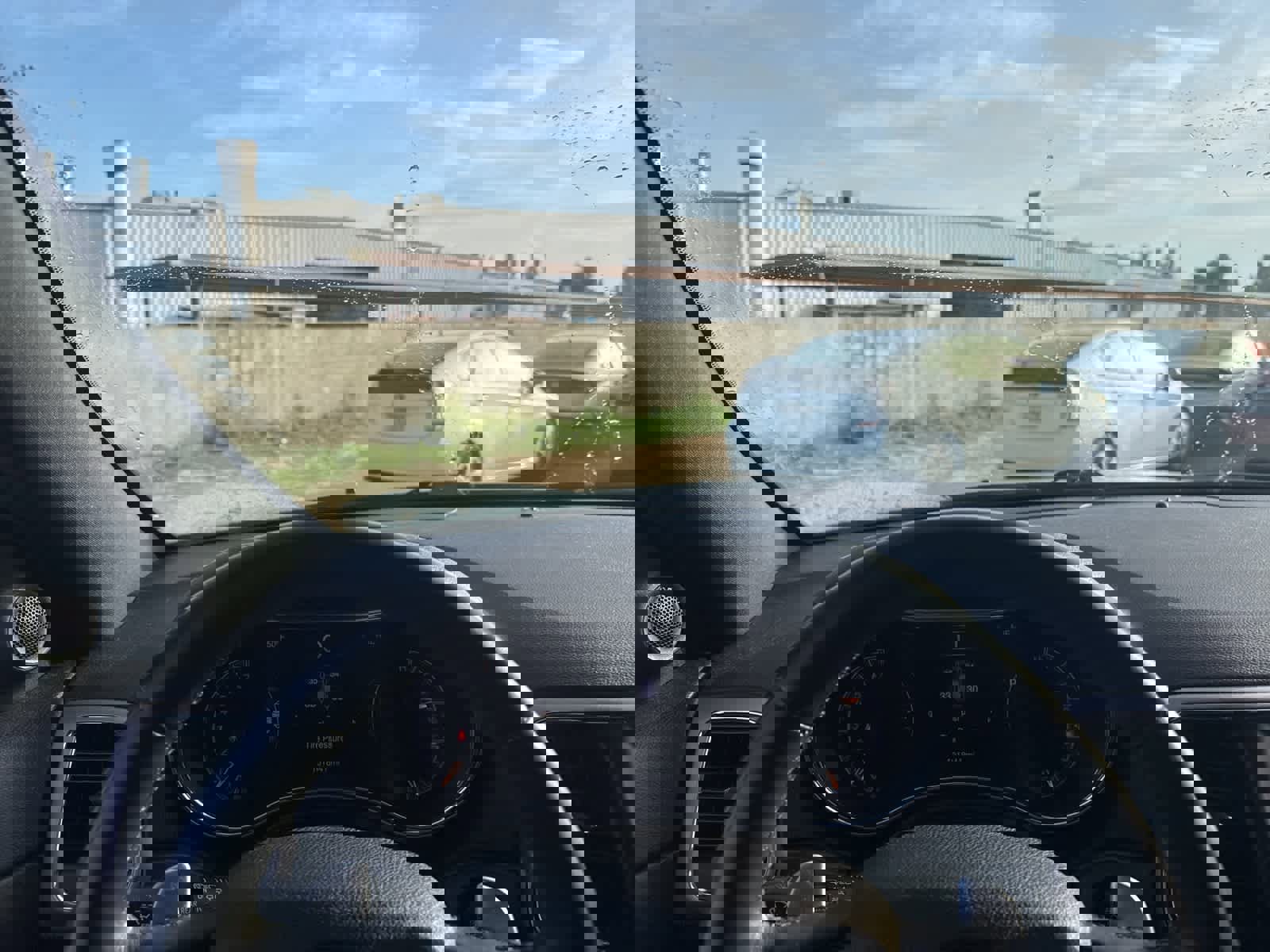 Used 2015 Jeep Grand Cherokee Laredo w/ Quick Order Package 23E image 22