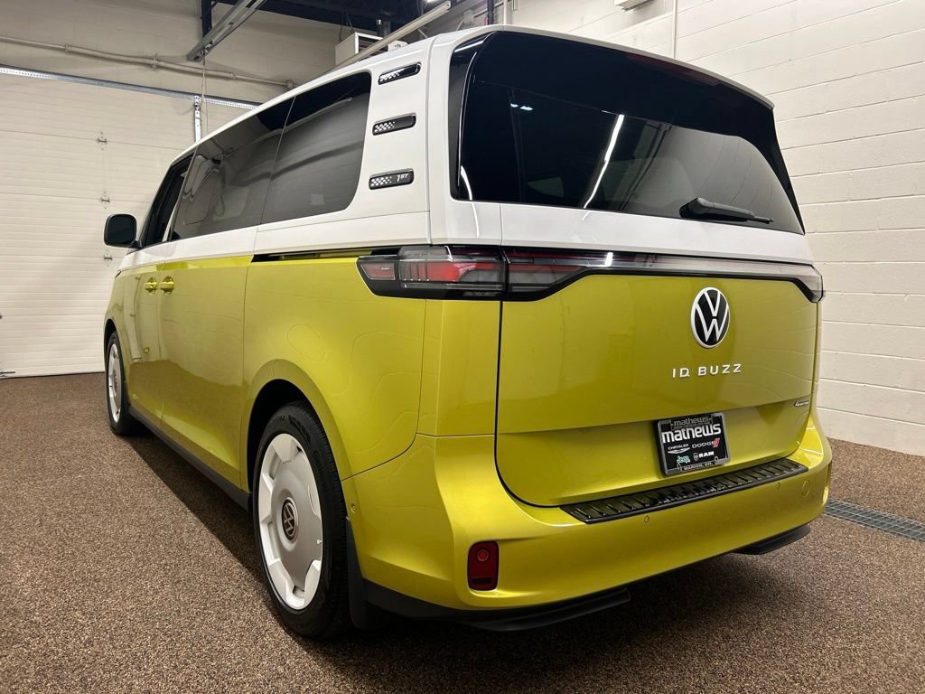 Used 2025 Volkswagen ID. Buzz 1st Edition AWD/4WD image 4