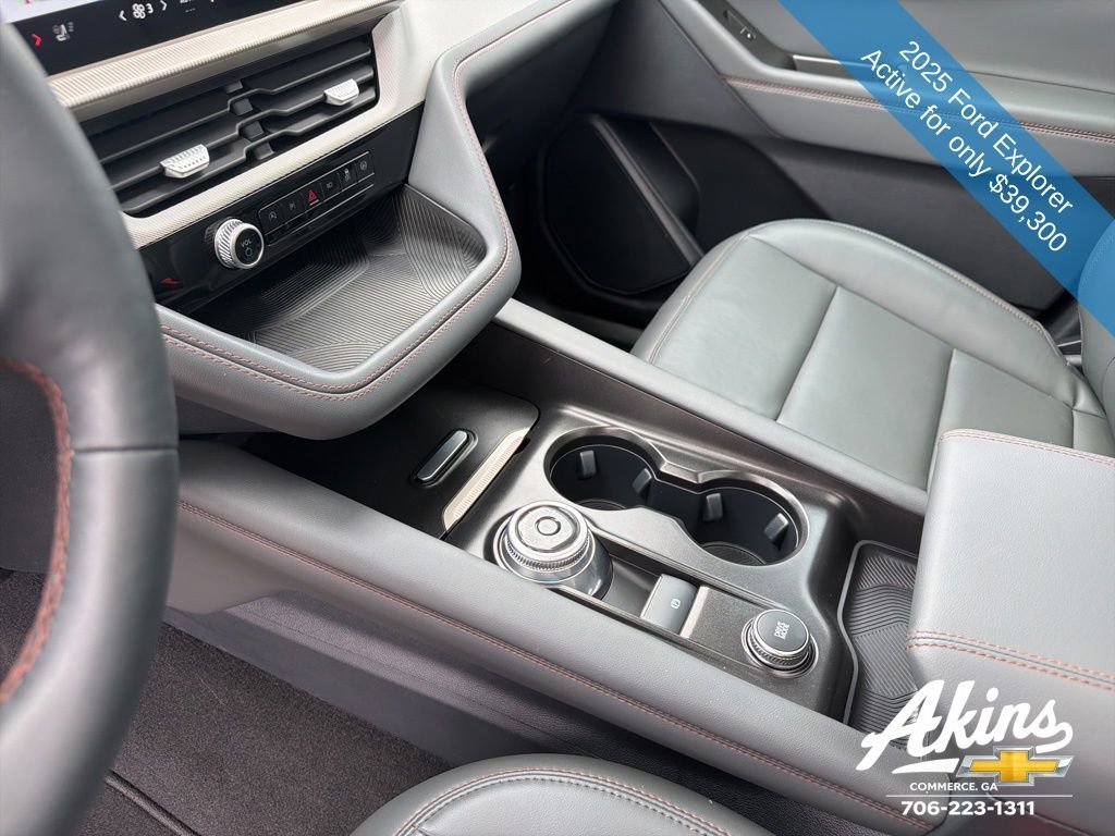 Used 2025 Ford Explorer Active w/ Active Comfort Package image 20