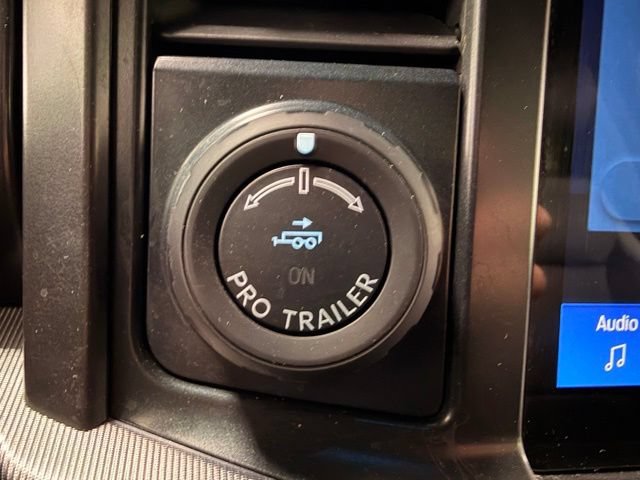 Used 2025 Ford F150 Lariat AWD/4WD image 38
