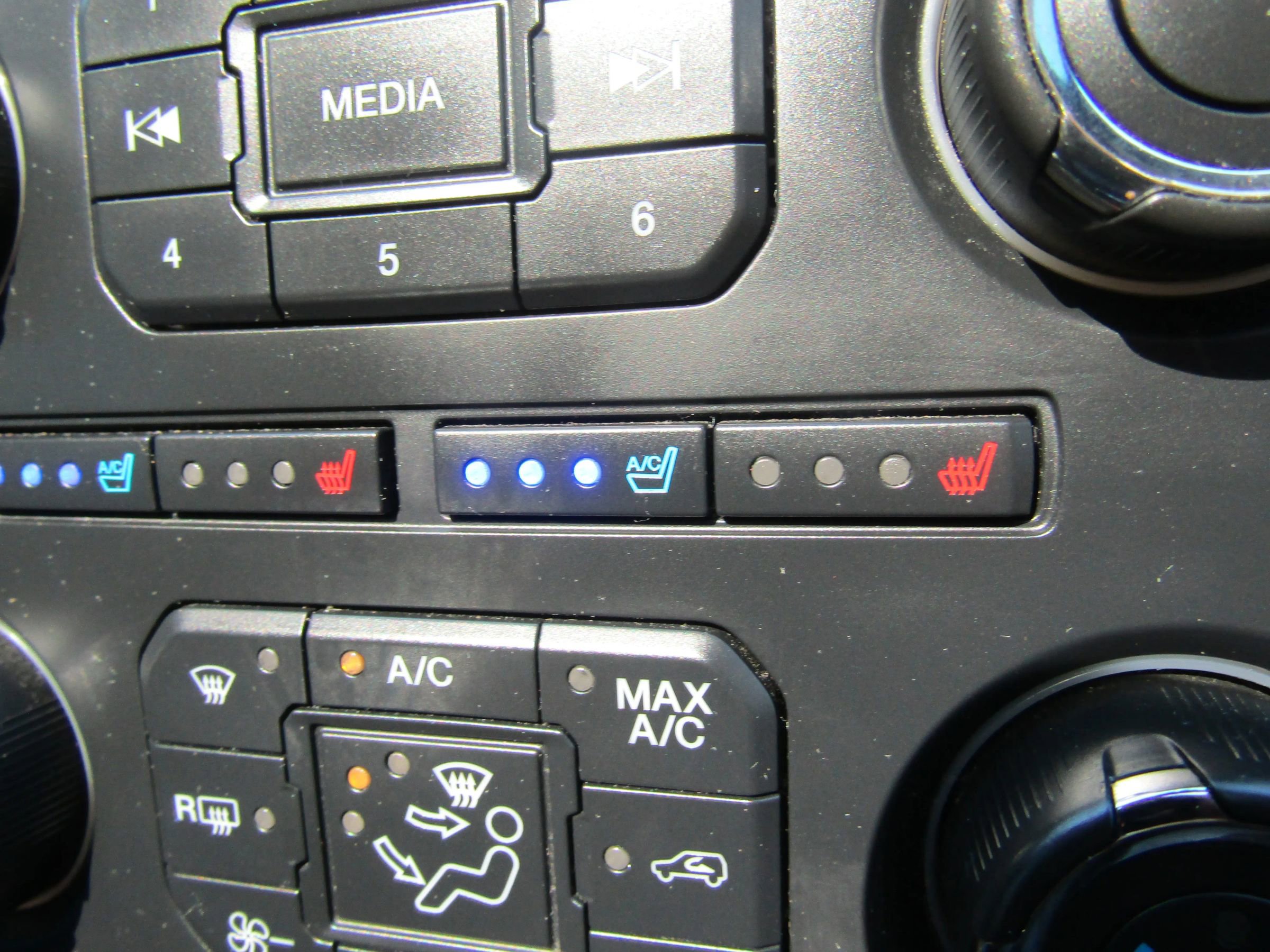 Used 2016 Ford Expedition Platinum AWD/4WD image 37