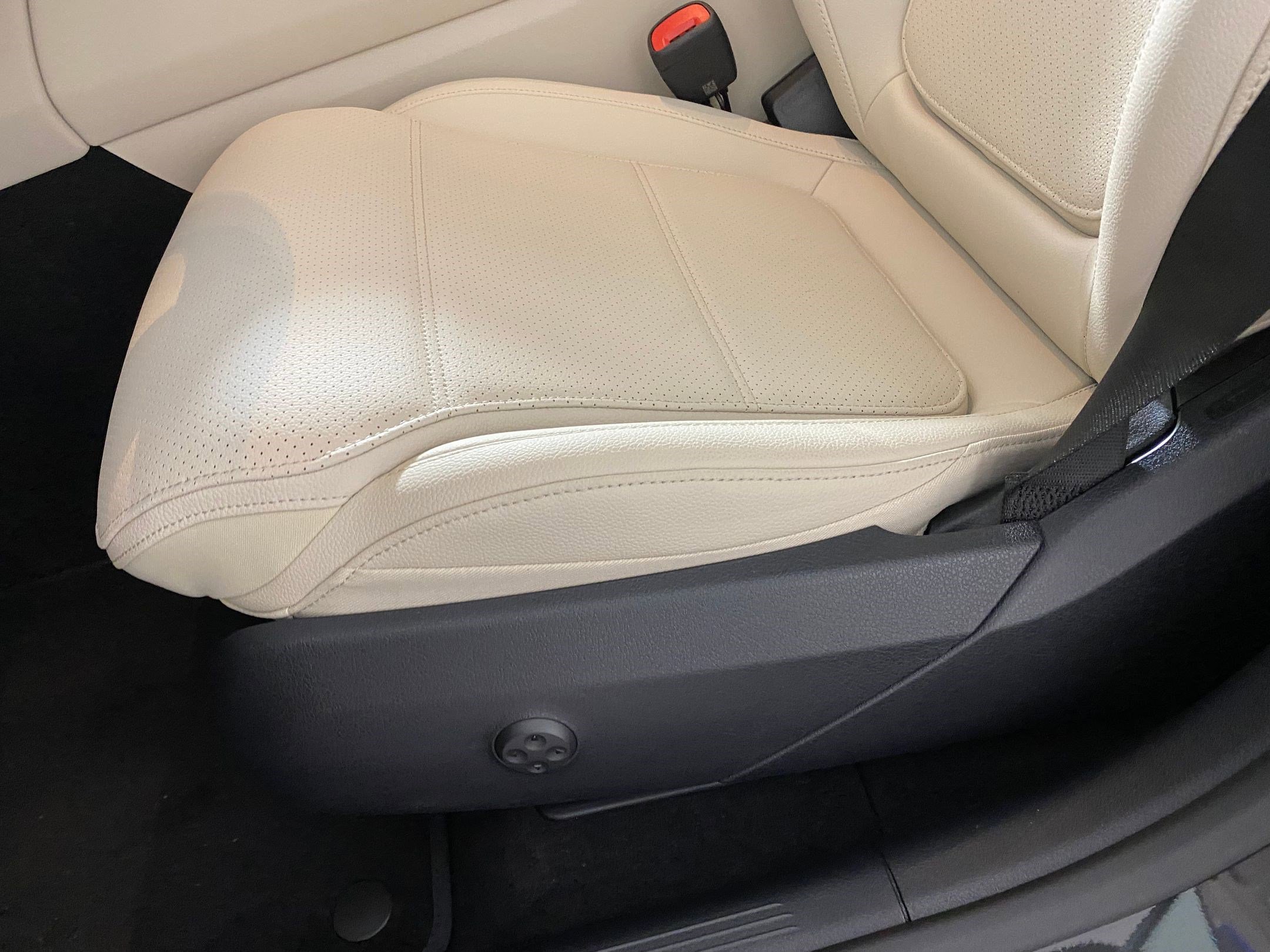 Used 2026 Mercedes-Benz GLC 300 4MATIC image 12