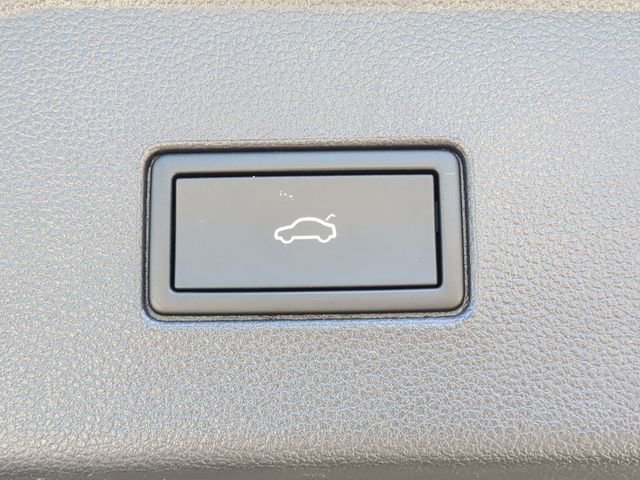 Certified 2024 Volkswagen Atlas SE image 10