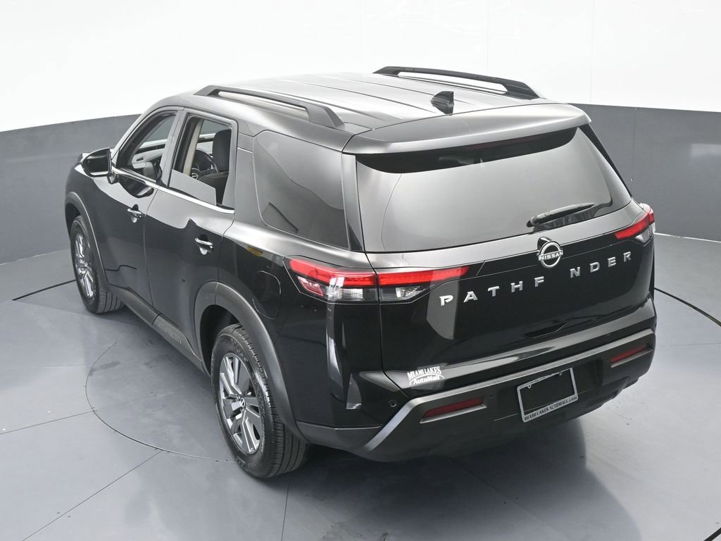 Used 2025 Nissan Pathfinder SV image 52