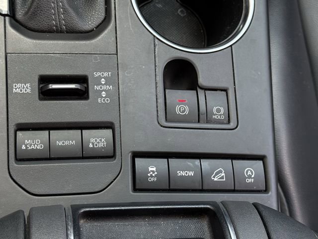 Used 2022 Toyota Highlander XLE image 22