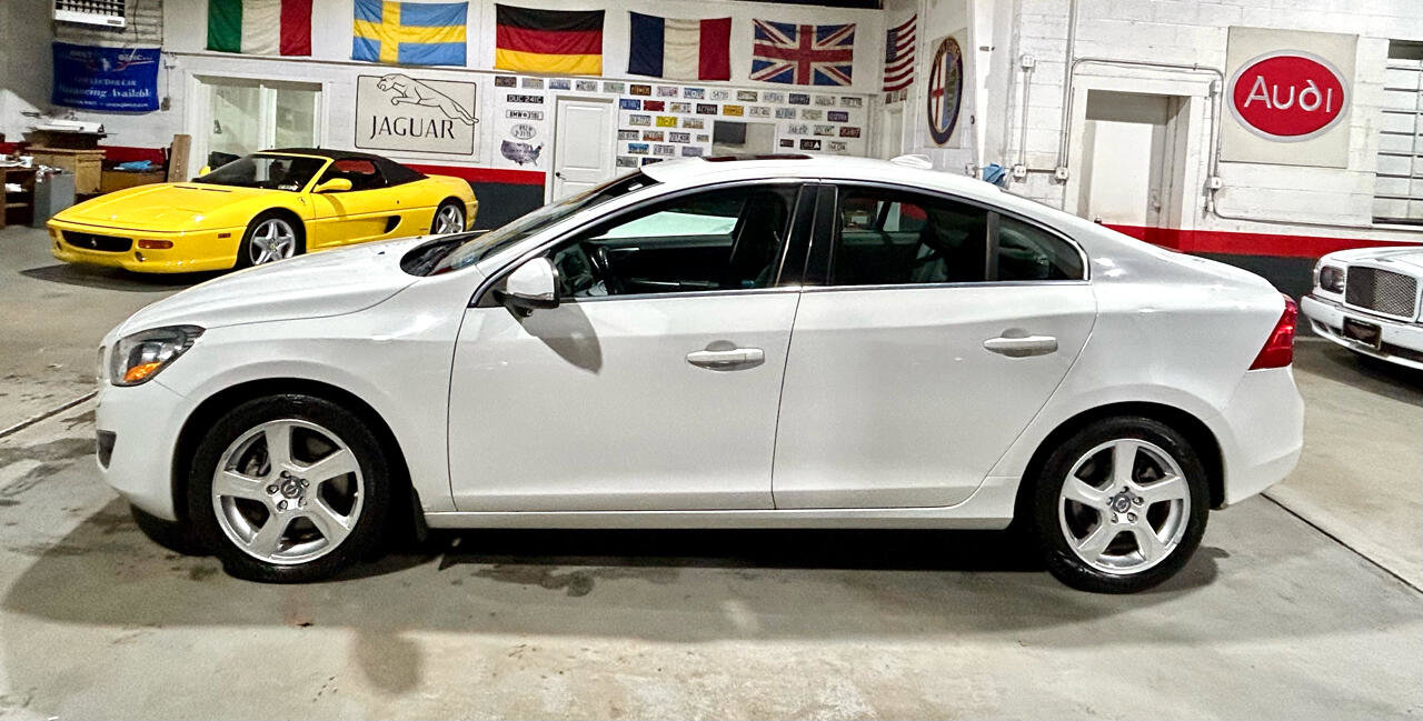 Used 2012 Volvo S60 T5 w/ Multimedia Pkg image 2