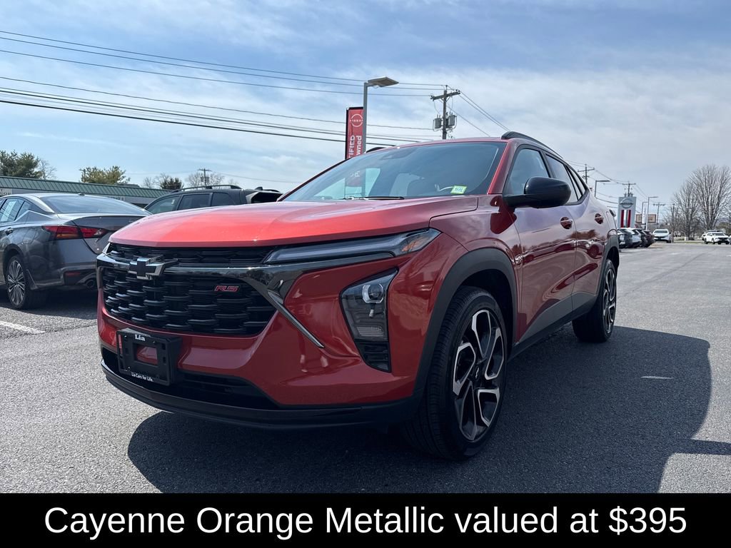 Used 2024 Chevrolet Trax RS w/ Sunroof Package image 4