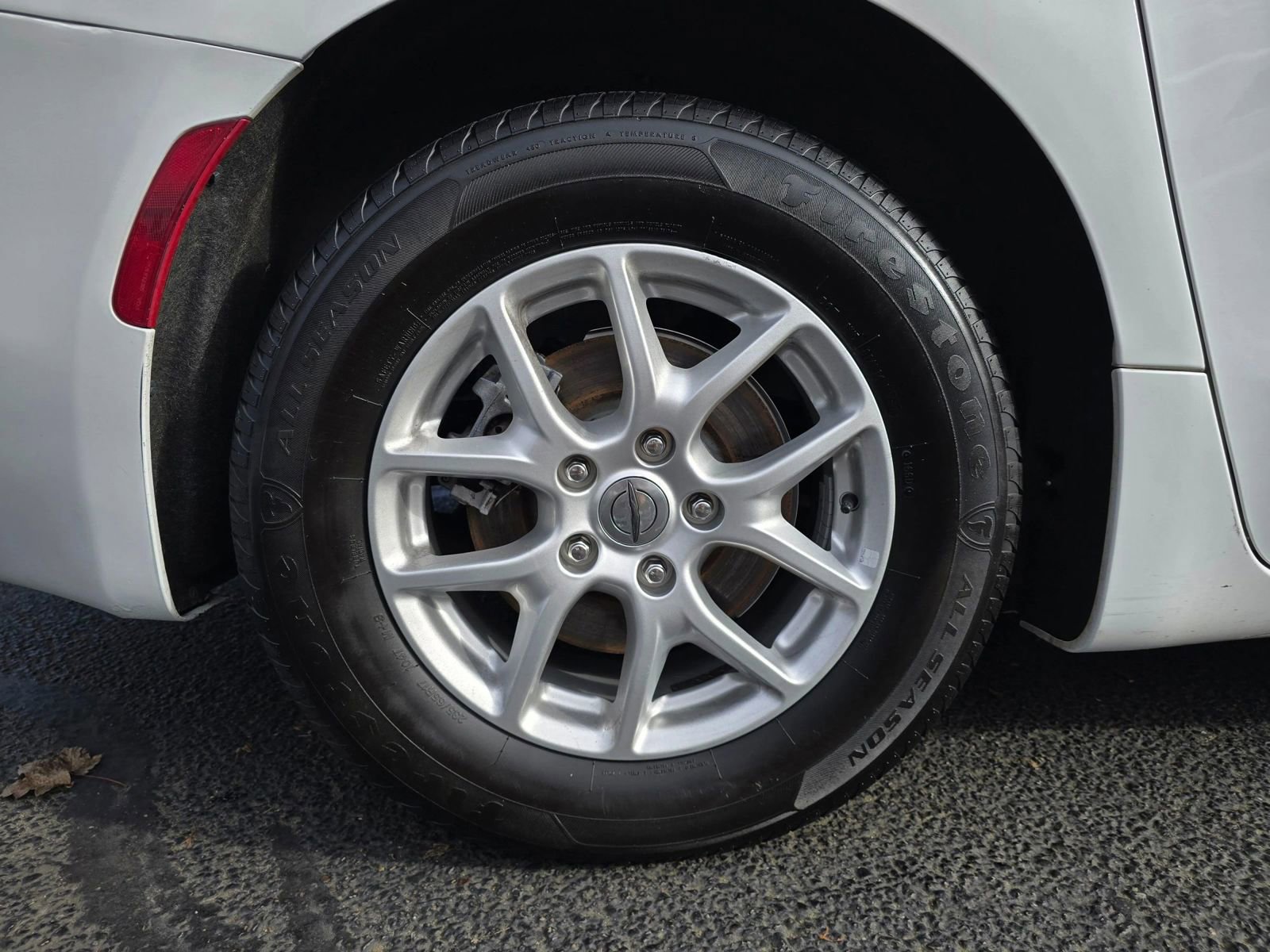 Used 2021 Chrysler Voyager Lxi image 9