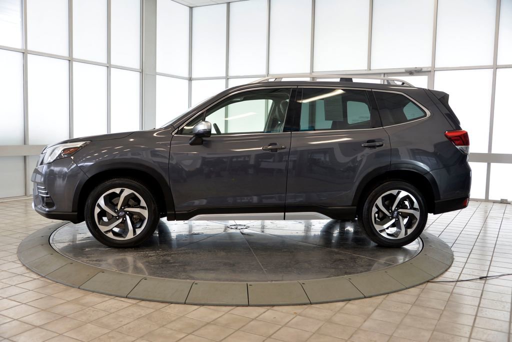 Used 2023 Subaru Forester Touring image 5