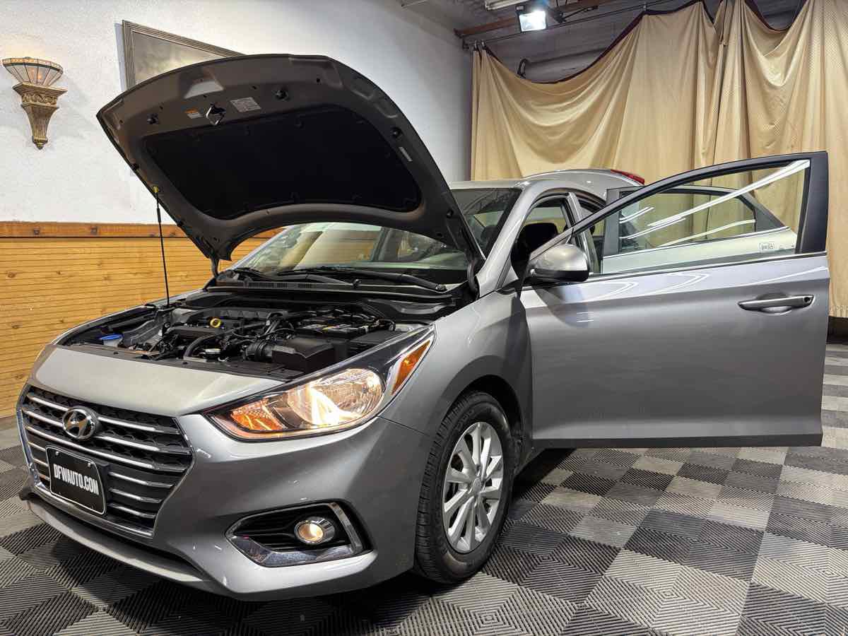 Used 2021 Hyundai Accent SEL w/ Cargo Package FWD image 12