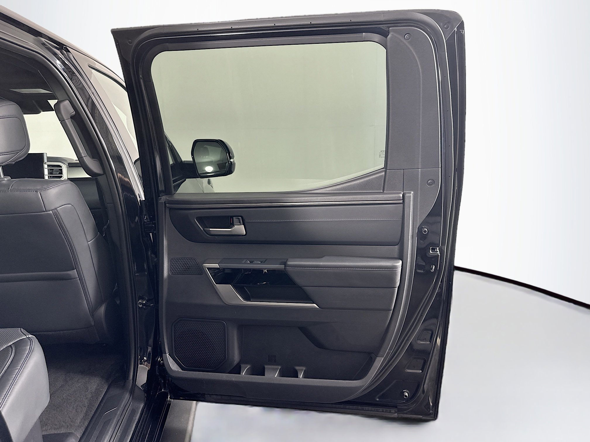 Used 2025 Toyota Tundra Limited image 31