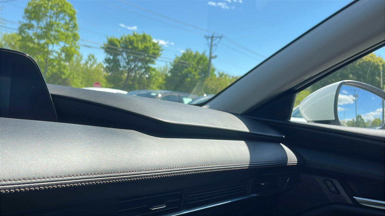 Certified 2025 MAZDA MAZDA3 s FWD image 18
