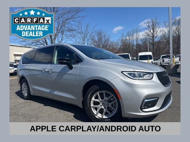 Used 2024 Chrysler Pacifica Touring-L