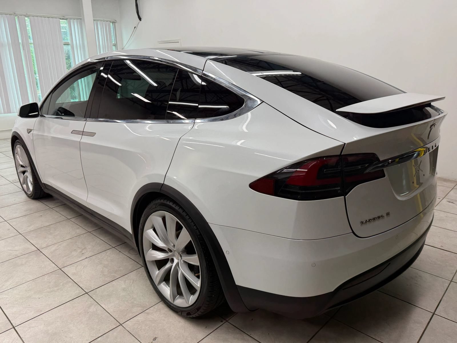 Used 2016 Tesla Model X 75D AWD/4WD image 7