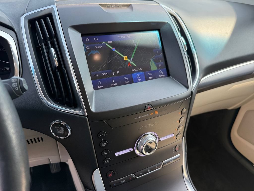 Used 2020 Ford Edge Titanium AWD/4WD image 19