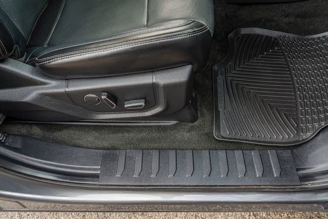 Used 2017 Ford F250 Lariat w/ Lariat Ultimate Package AWD/4WD image 44