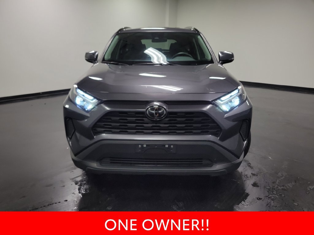 Used 2025 Toyota RAV4 XLE AWD/4WD image 3