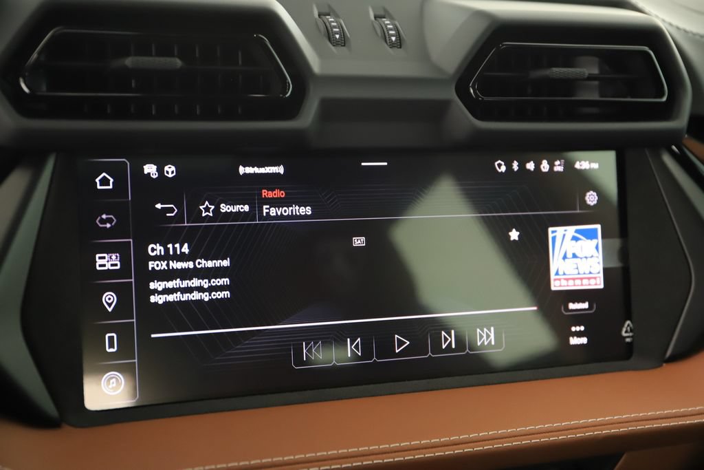 Used 2025 Lamborghini Urus SE AWD/4WD image 31