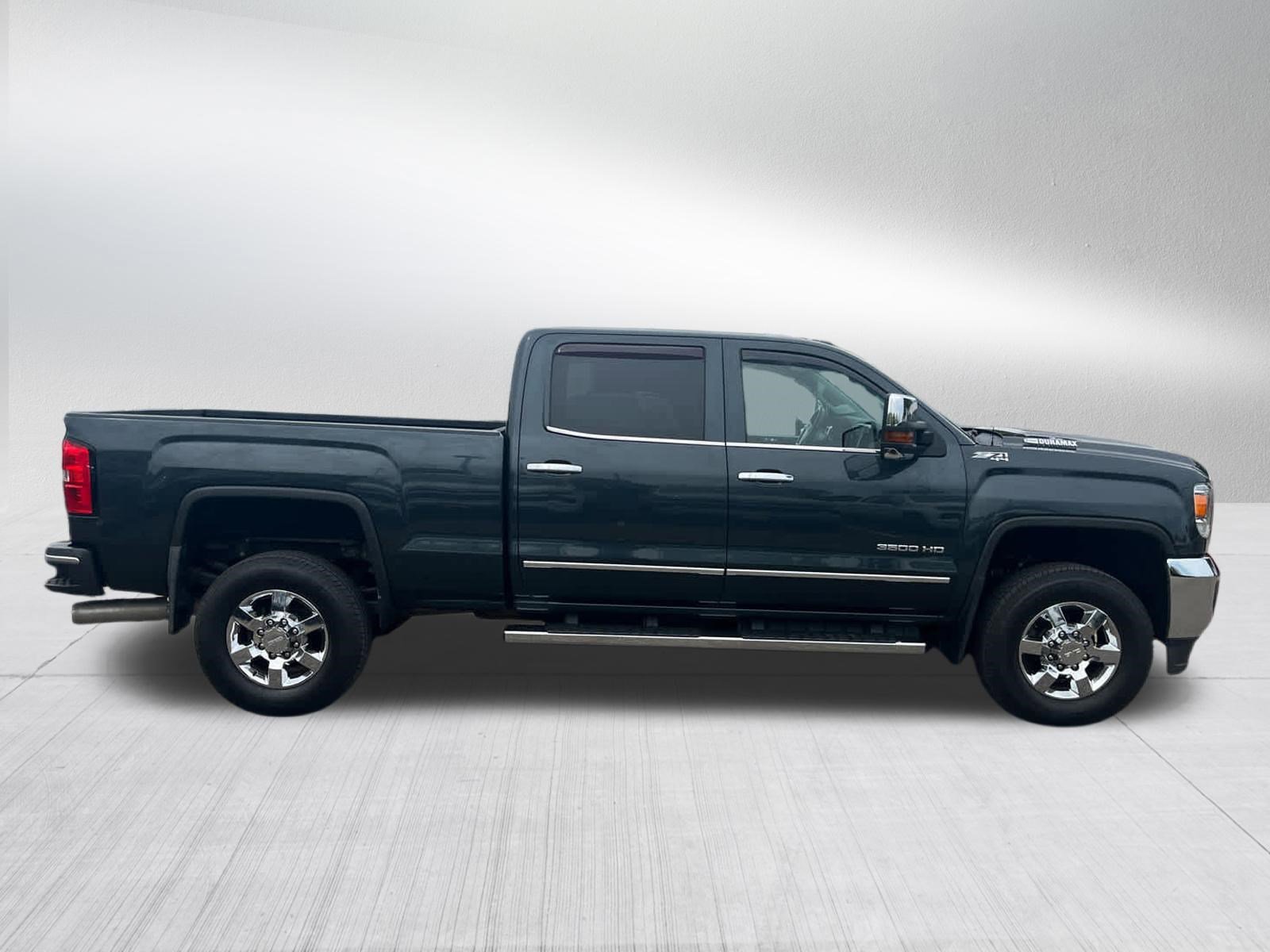 Used 2018 GMC Sierra 3500 SLT w/ Duramax Plus Package AWD/4WD video 2