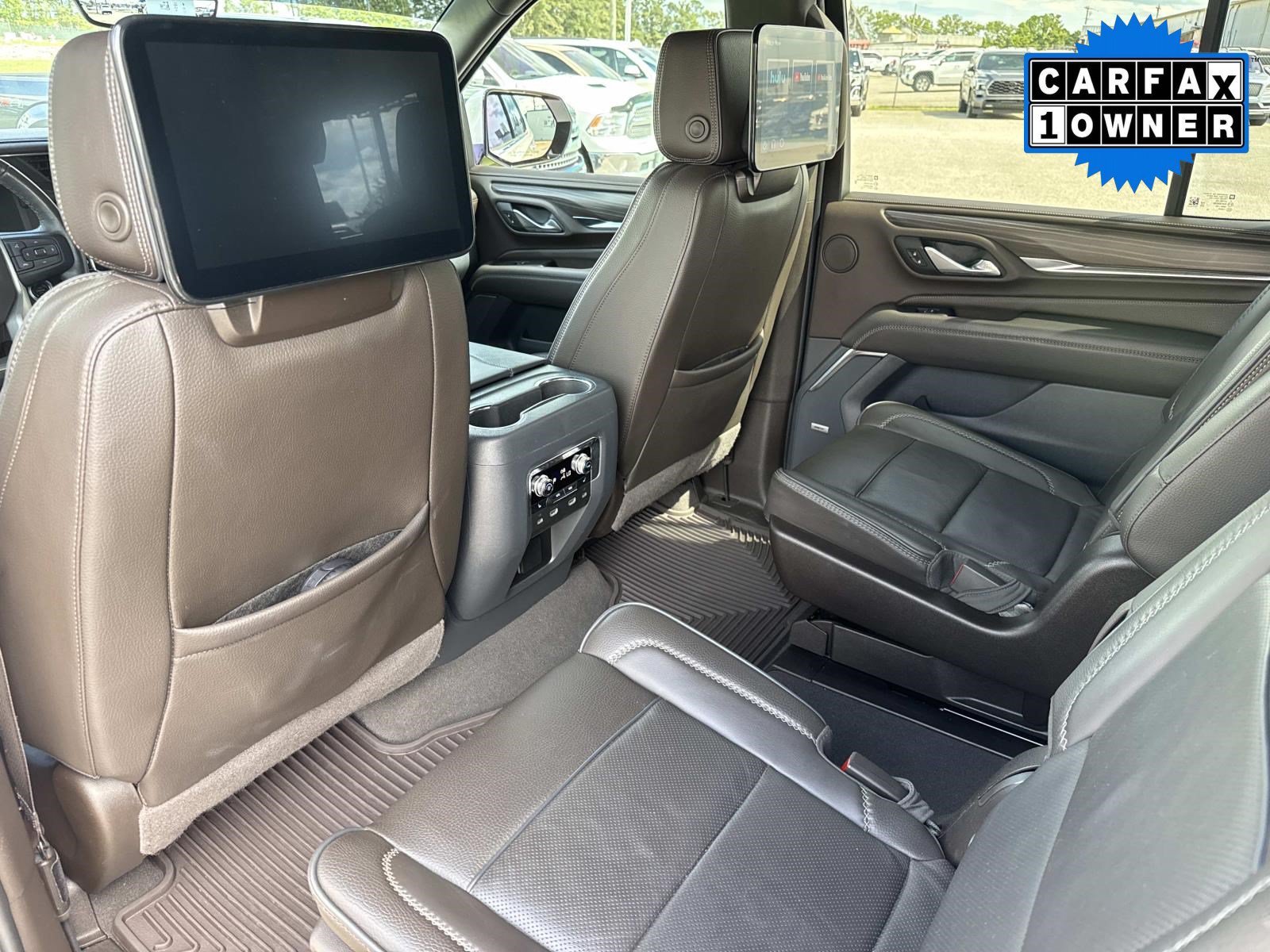Used 2024 GMC Yukon Denali w/ Advanced Technology Package RWD image 17